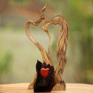 Trenndia's Kiss Wooden decoration